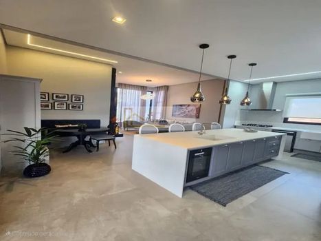 Foto 7 do(a) Casa em Condomínio de 4 quartos à venda em Loteamento Residencial e Comercial Horto Florestal, Jundiaí