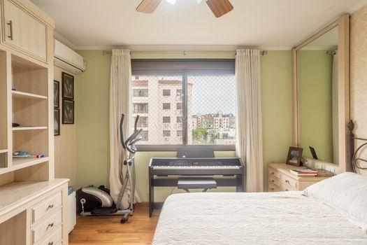 Foto 26 do(a) Apartamento de 4 quartos à venda em Tristeza, Porto Alegre