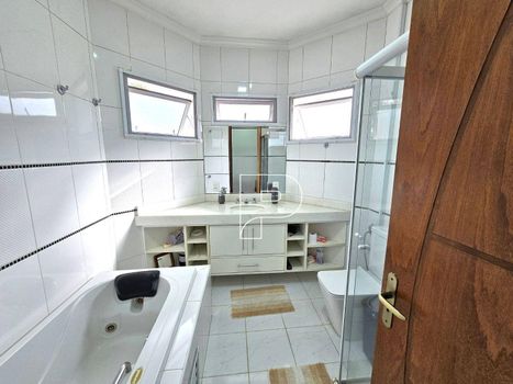 Foto 40 do(a) Casa em Condomínio de 4 quartos para alugar em Golf Gardens, Carapicuíba