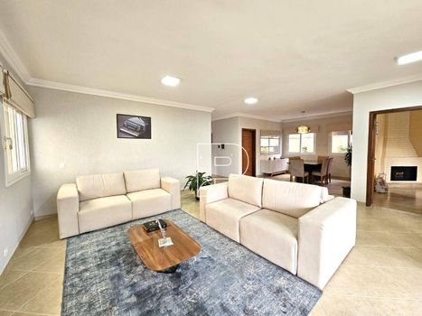 Foto 3 do(a) Casa em Condomínio de 4 quartos para alugar em Golf Gardens, Carapicuíba