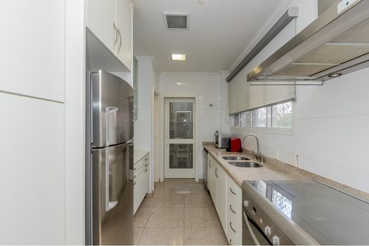 Foto 8 do(a) Apartamento de 4 quartos à venda em Jardim Fonte do Morumbi, São Paulo