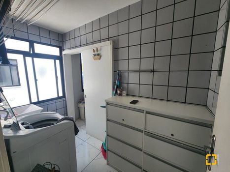Foto 12 do(a) Apartamento de 3 quartos à venda em Estreito, Florianópolis