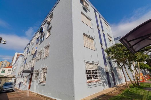 Foto 16 do(a) Apartamento de 1 quartos à venda em Passo da Areia, Porto Alegre