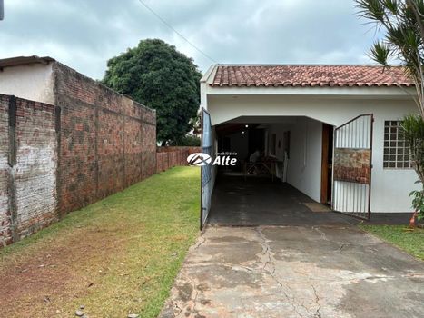 Foto 4 do(a) Fazenda / Sítio / Chácara de 3 quartos à venda em Parque das Grevíleas II parte, Maringá