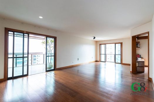 Foto 2 do(a) Apartamento de 3 quartos à venda em Moema, São Paulo