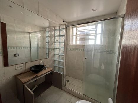 Foto 3 do(a) Flat de 2 quartos à venda em Menino Deus, Porto Alegre