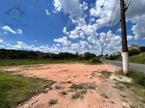 Foto 3 do(a) Casa em Condomínio false à venda em Caetetuba, Atibaia