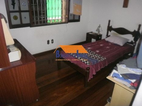 Foto 6 do(a) Casa de 4 quartos à venda em Santa Cruz, Belo Horizonte