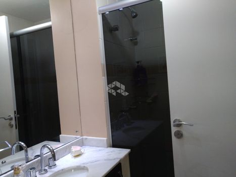 Foto 9 do(a) Apartamento de 3 quartos à venda em Vila Ipiranga, Porto Alegre