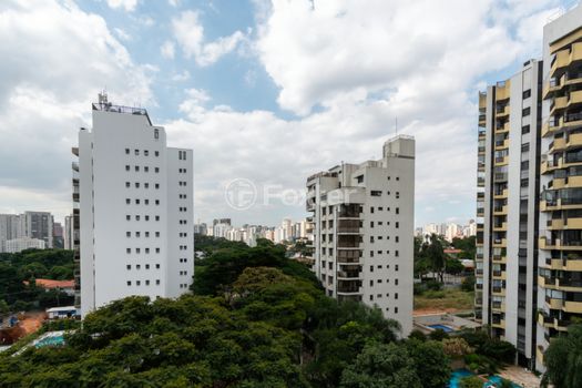 Foto 38 do(a) Cobertura de 3 quartos à venda em Moema, São Paulo