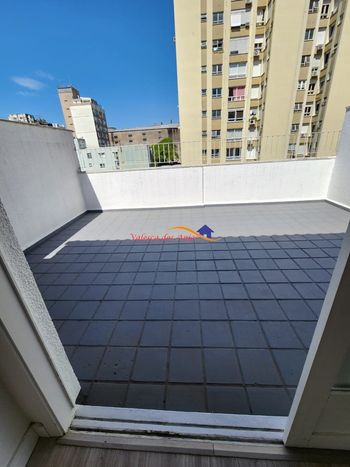 Foto 3 do(a) Apartamento de 3 quartos à venda em Centro Histórico, Porto Alegre