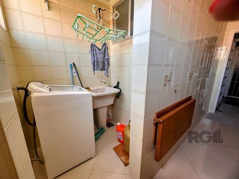 Foto 12 do(a) Flat de 1 quartos à venda em Jardim Sabará, Porto Alegre