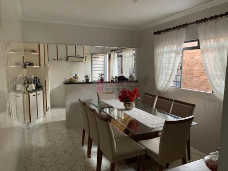 Foto 4 do(a) Casa de 3 quartos à venda em Jardim Pacaembu, Jundiaí
