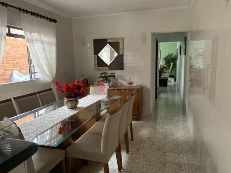 Foto 5 do(a) Casa de 3 quartos à venda em Jardim Pacaembu, Jundiaí