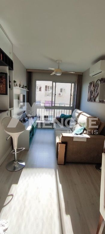 Foto 2 do(a) Apartamento de 2 quartos à venda em Jardim Itu, Porto Alegre