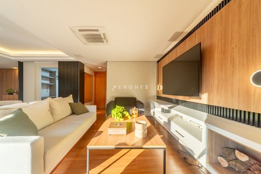 Foto 4 do(a) Apartamento de 3 quartos à venda em Chácara das Pedras, Porto Alegre