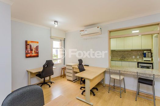 Foto 7 do(a) Apartamento de 3 quartos à venda em Chácara das Pedras, Porto Alegre