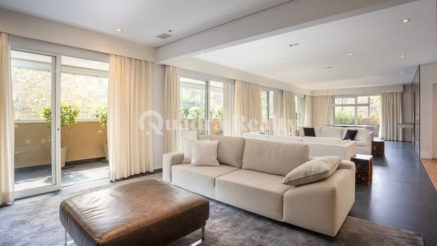 Foto 3 do(a) Apartamento de 4 quartos para alugar em Vila Nova Conceição, São Paulo