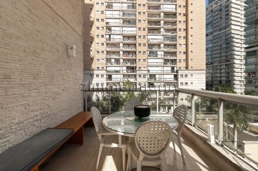 Foto 9 do(a) Apartamento de 2 quartos à venda em Vila Nova Conceição, São Paulo
