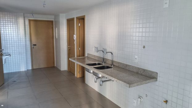 Foto 23 do(a) Apartamento de 3 quartos à venda em Ponta Verde, Maceió