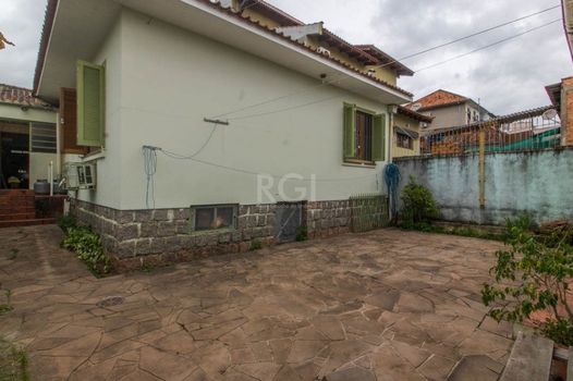 Foto 43 do(a) Casa de 3 quartos à venda em Jardim São Pedro, Porto Alegre