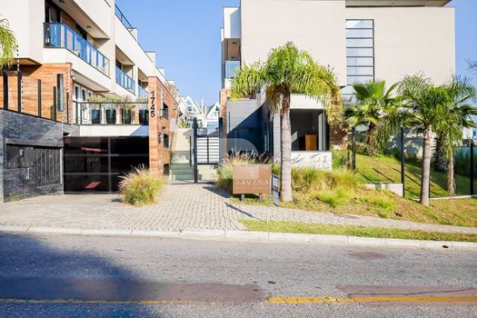 Foto 3 do(a) Casa em Condomínio de 3 quartos à venda em Santo Inácio, Curitiba