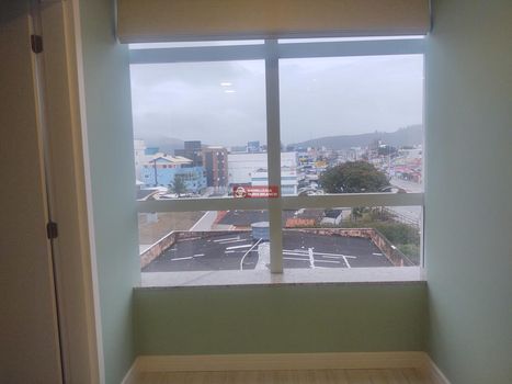 Foto 20 do(a) Sala / Conjunto Comercial false à venda em Ingleses do Rio Vermelho, Florianópolis