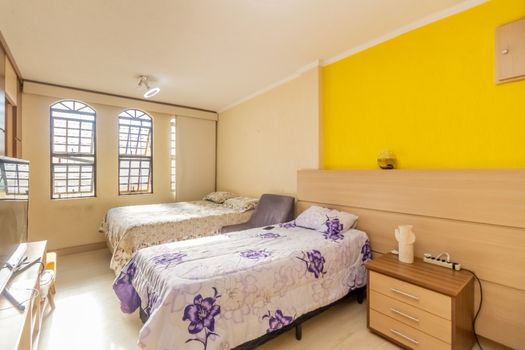 Foto 13 do(a) Casa de 6 quartos à venda em Vila Brasilândia, São Paulo