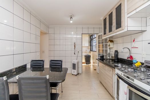 Foto 8 do(a) Casa de 6 quartos à venda em Vila Brasilândia, São Paulo