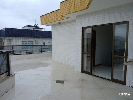 Foto 36 do(a) Cobertura de 3 quartos à venda em Braga, Cabo Frio
