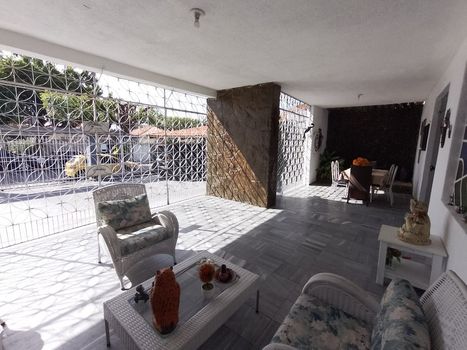 Foto 4 do(a) Casa de 4 quartos à venda em Cidade dos Funcionários, Fortaleza