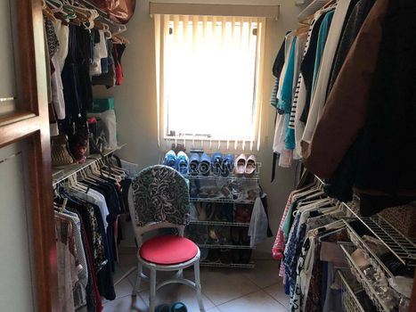Foto 13 do(a) Casa em Condomínio de 4 quartos à venda em Chácara Moinho Velho, Carapicuíba