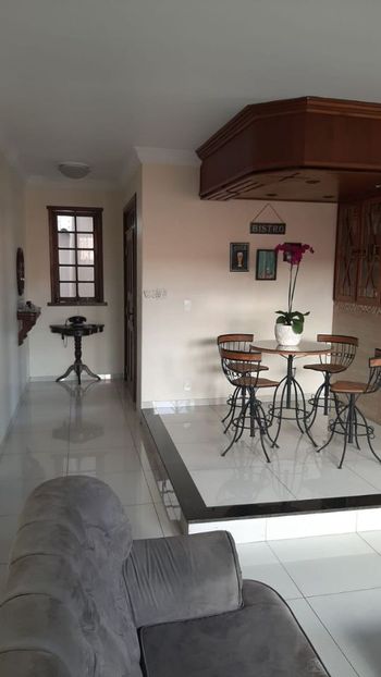 Foto 1 do(a) Casa de 4 quartos à venda em Santa Rosa, Belo Horizonte