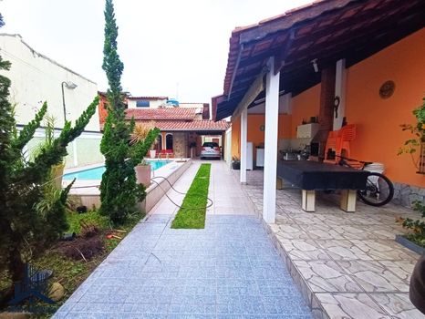 Foto 2 do(a) Casa de 4 quartos à venda em Praia das Palmeiras, Caraguatatuba