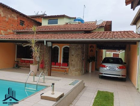 Foto 1 do(a) Casa de 4 quartos à venda em Praia das Palmeiras, Caraguatatuba