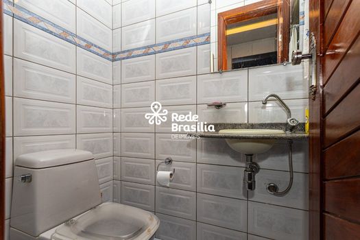 Foto 5 do(a) Casa de 4 quartos à venda em Guará II, Brasília