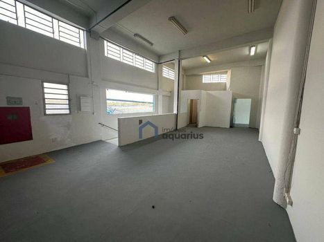 Foto 2 do(a) Loja false para alugar em Vila Nair, São José dos Campos