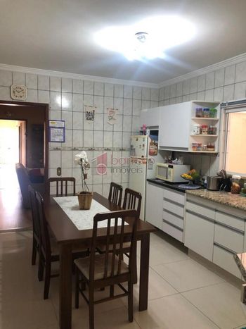Foto 5 do(a) Casa de 3 quartos à venda em Vila Tupi, Várzea Paulista