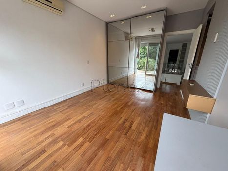 Foto 21 do(a) Casa false à venda em Swiss Park, Campinas