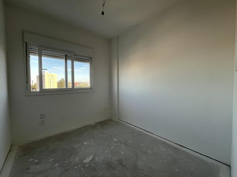 Foto 36 do(a) Flat de 3 quartos à venda em Jardim Lindóia, Porto Alegre