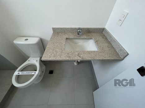 Foto 5 do(a) Flat de 3 quartos à venda em Jardim Lindóia, Porto Alegre