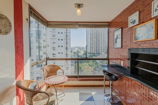 Foto 2 do(a) Apartamento de 2 quartos à venda em Rio Branco, Porto Alegre