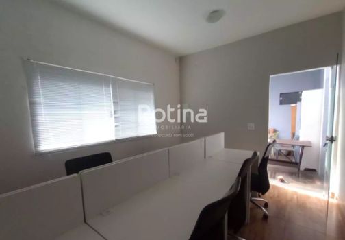 Foto 2 do(a) Sala / Conjunto Comercial false à venda em Fundinho, Uberlândia