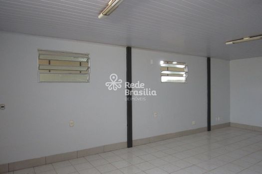 Foto 4 do(a) Galpão / Depósito / Armazém / Pavilhão false para alugar em Zona Industrial, Brasília