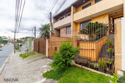 Foto 1 do(a) Casa de 3 quartos à venda em Uberaba, Curitiba