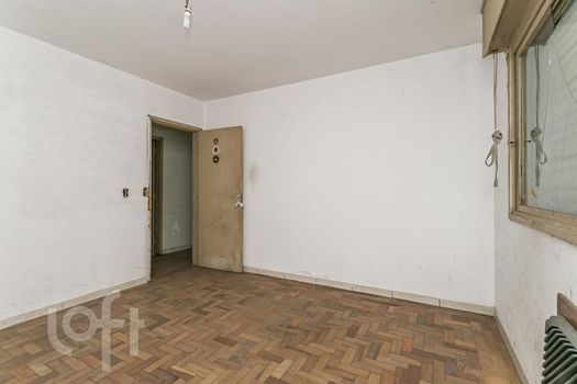 Foto 8 do(a) Apartamento de 2 quartos à venda em Passo da Areia, Porto Alegre