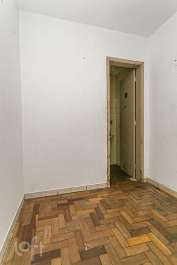 Foto 23 do(a) Apartamento de 2 quartos à venda em Passo da Areia, Porto Alegre