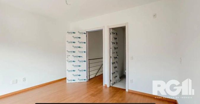 Foto 4 do(a) Casa em Condomínio de 2 quartos à venda em Parque Santa Fé, Porto Alegre