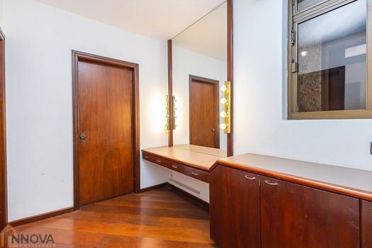 Foto 41 do(a) Casa de 5 quartos para alugar em Bom Retiro, Curitiba
