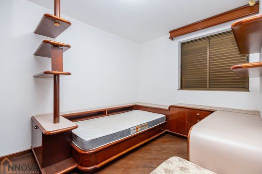 Foto 45 do(a) Casa de 5 quartos para alugar em Bom Retiro, Curitiba